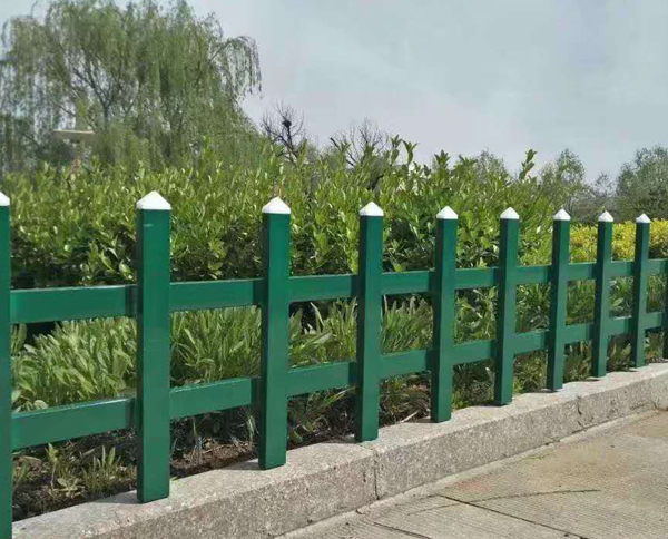十堰鋅鋼護(hù)欄的怎么生產(chǎn)的呢？